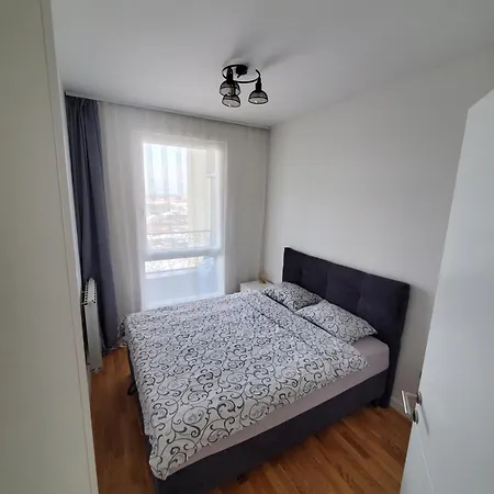 Apartament Elma 3 *